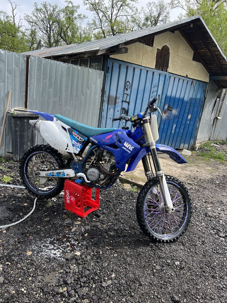 Vând YAMAHA YZ250F 2006(nu ktm,kawasaki,honda,suzuki)