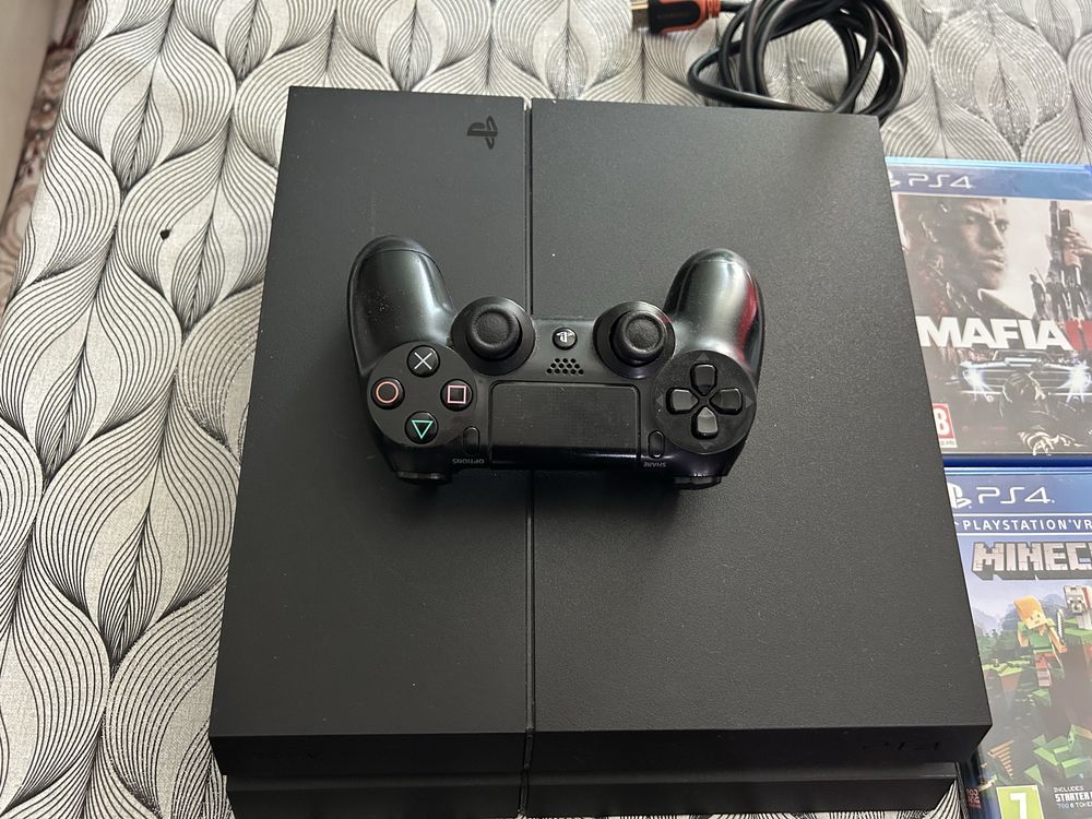 Playstation ps 4 с 4 дискови игри