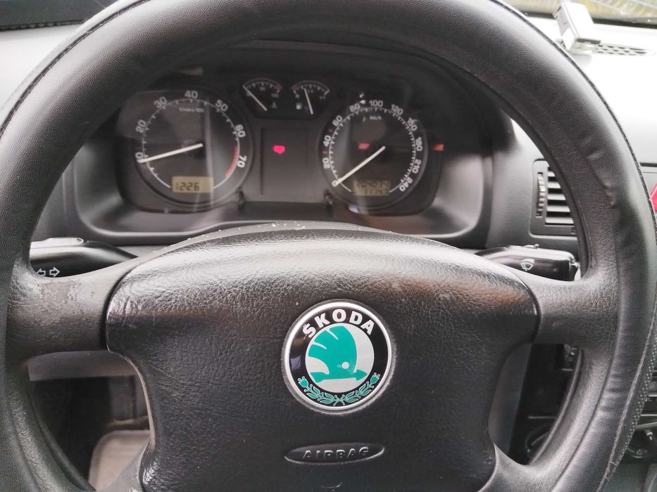 Se vinde SKODA OCTAVIA an 2009