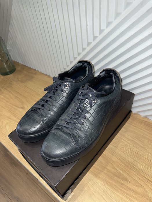 Продам мужские кроссовки зимние