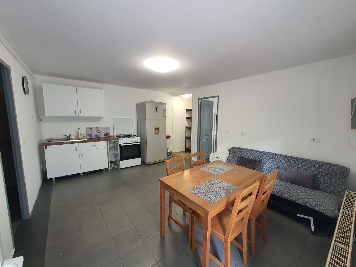 Apartament 3 camere zona Banatul-Complex - de inchiriat