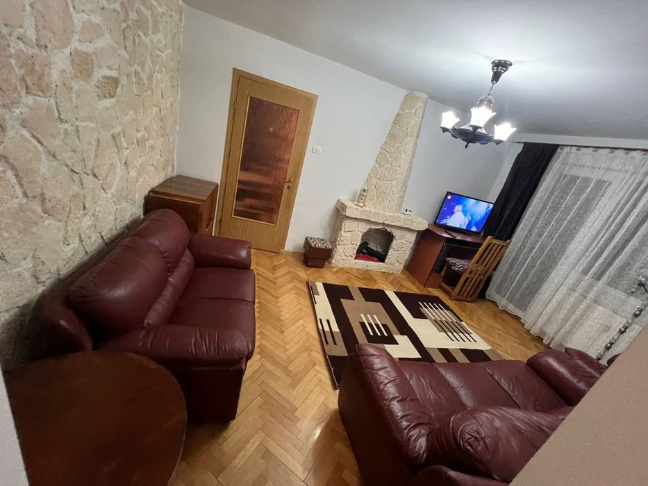 Închiriez apartament 3 camere  , calea Romanilor, et 2 utilat, mobilat