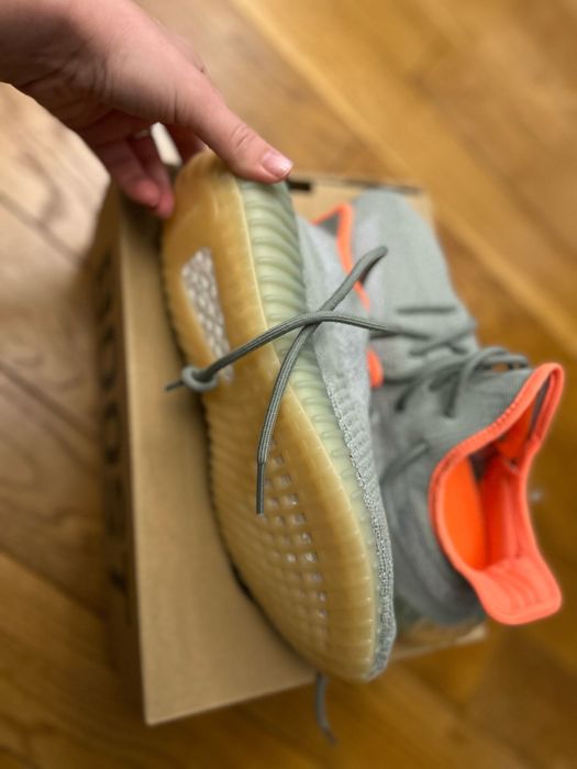Yeezy Noi Originali cu eticheta si Bon