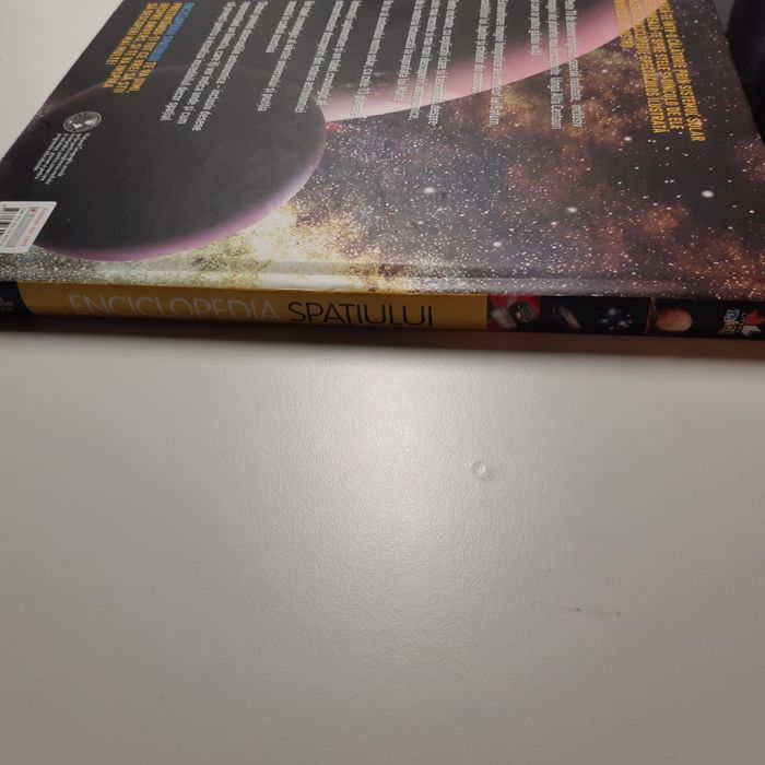 Carte "Enciclopedia spatiului", NOUA !