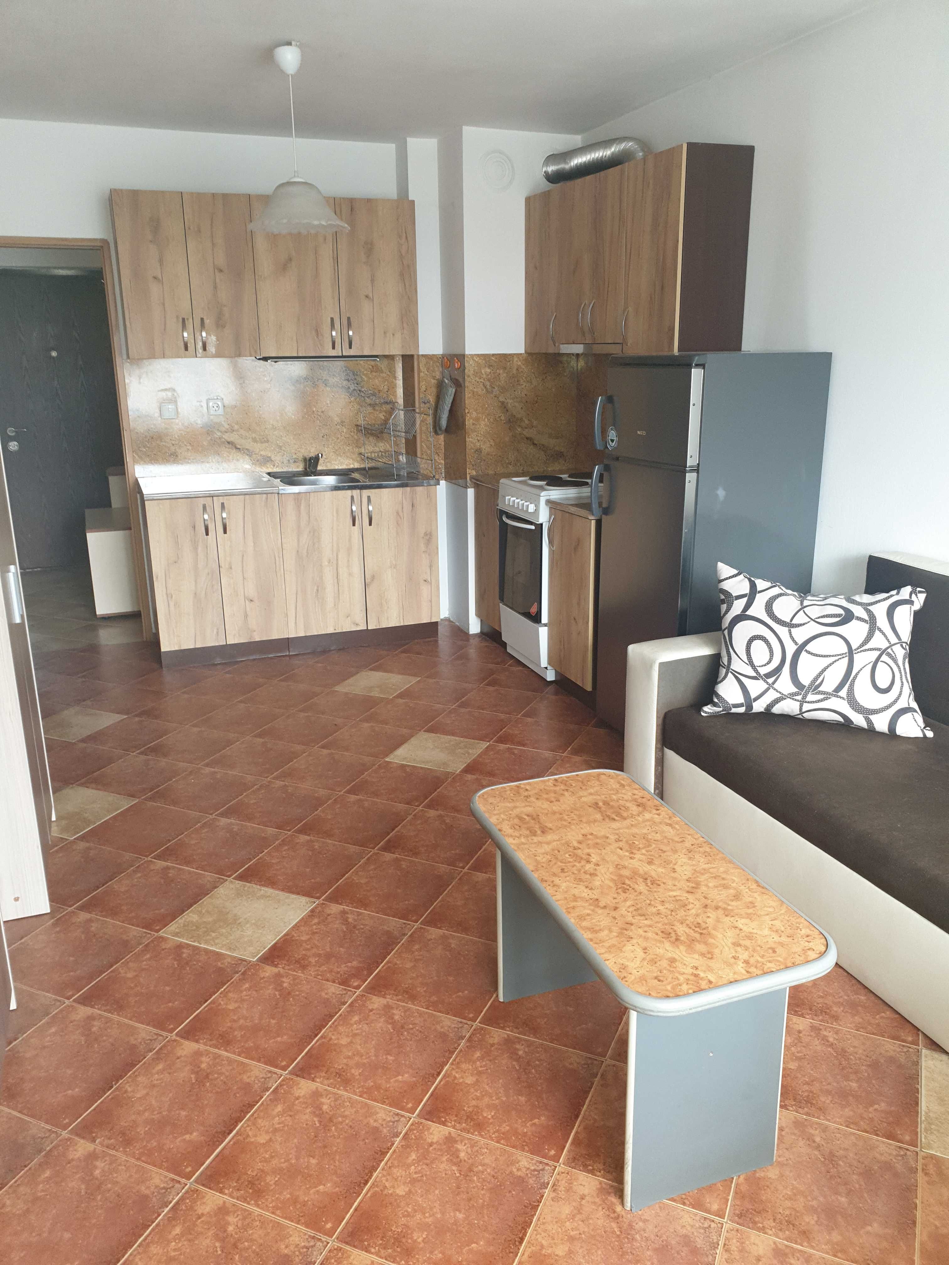 Тристаен под наем София  център - 600€.