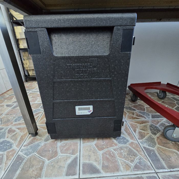 Echipamente Horeca(Frigider,malaxor)