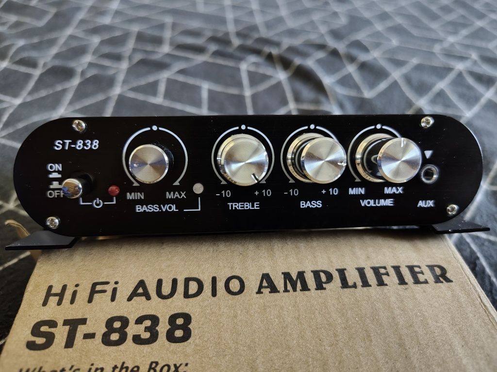 Amplificator auto și de camera