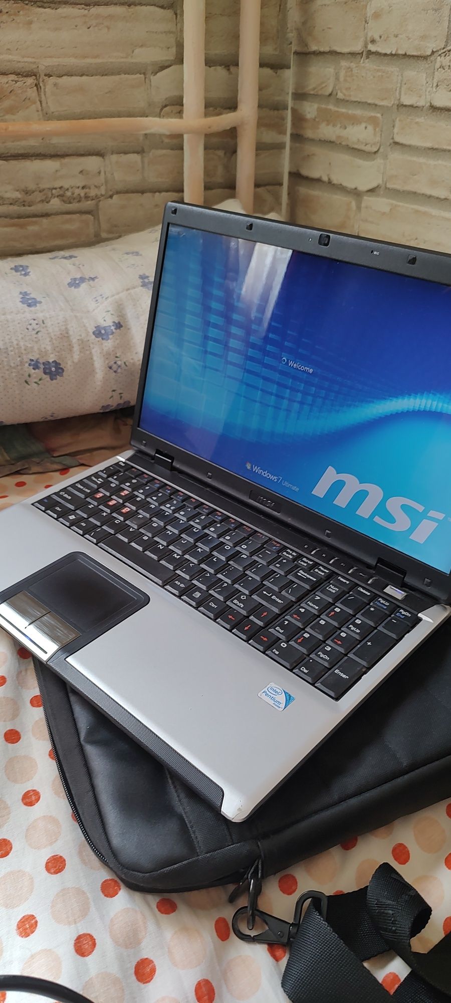 Vând laptop msi , a se citii anunțu!