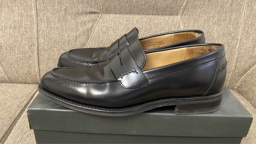 Pantofi model Loafer marca Loake