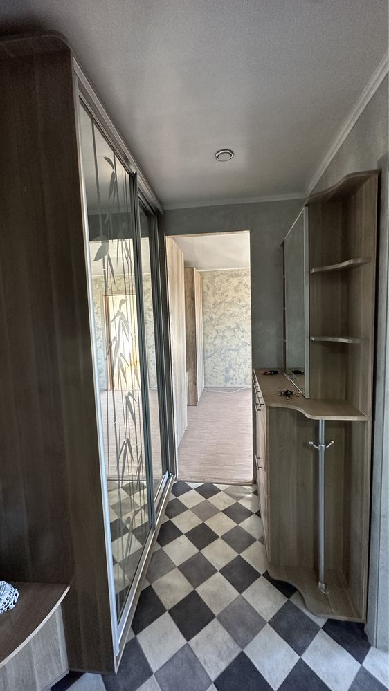 ПРОДАМ 3 комн. переделанную из 4 комн.
