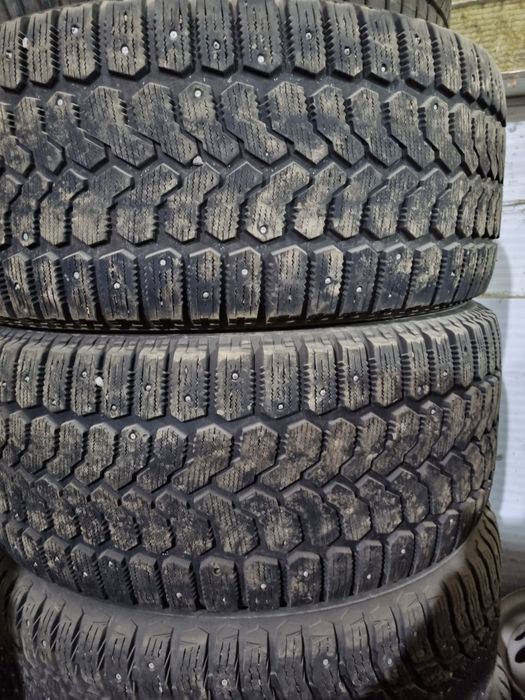 Продаю зимние шины