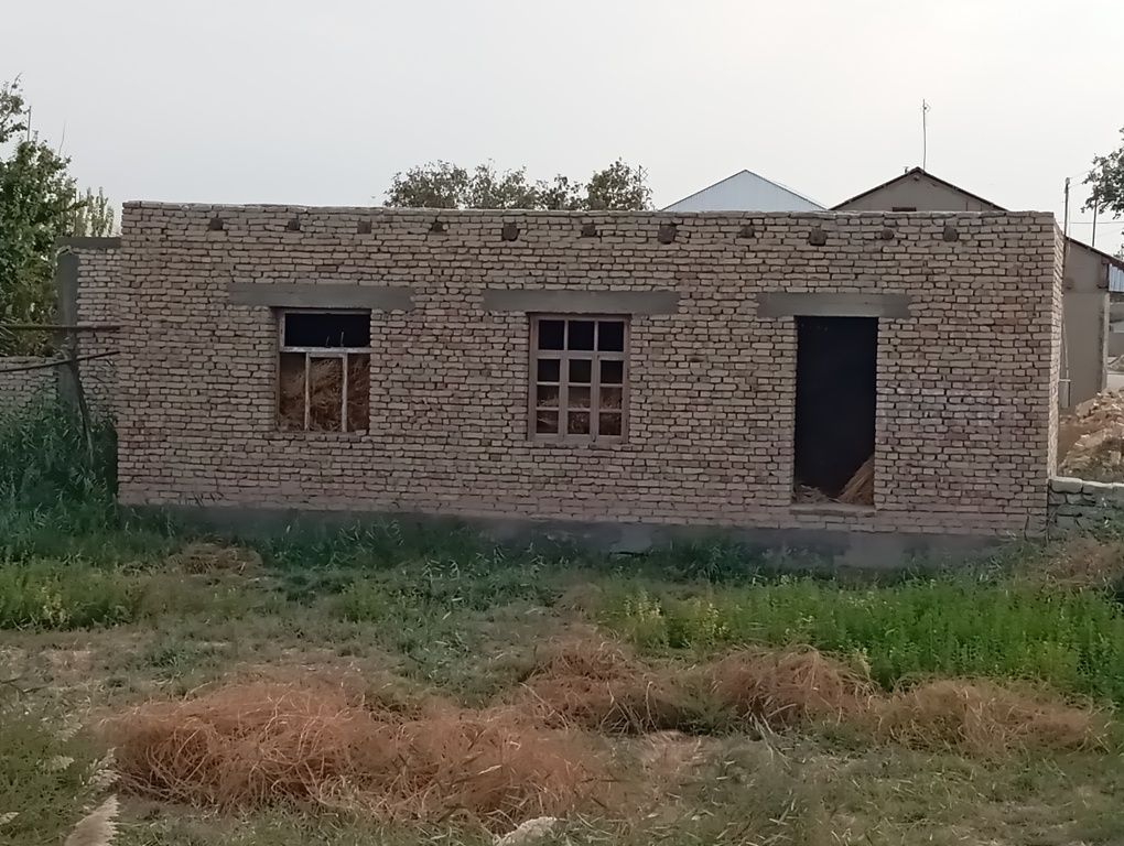 Tugallanmagan yer uchastkasi
