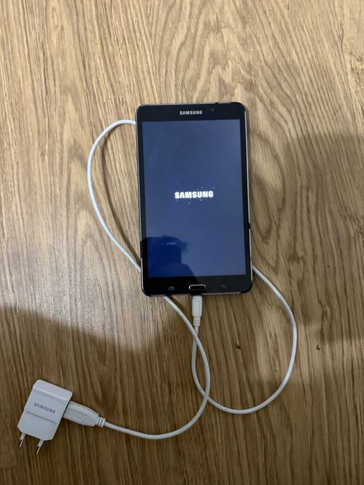 Vand Tableta samsung galaxy tab 4 functionala