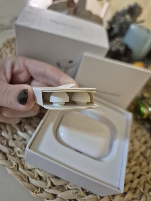 Слушалки с микрофон Apple Airpods Pro (2nd Gen) w Magsafe case (USB-C)