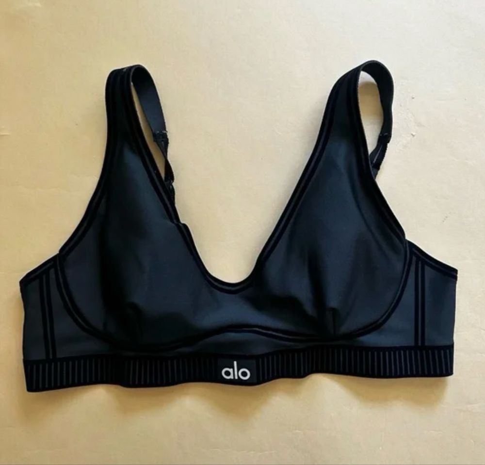 Alo yoga  airlift спортен йога сет