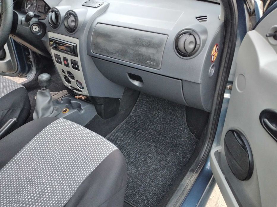 Vând Dacia Logan 1,4 MPI-Benzină