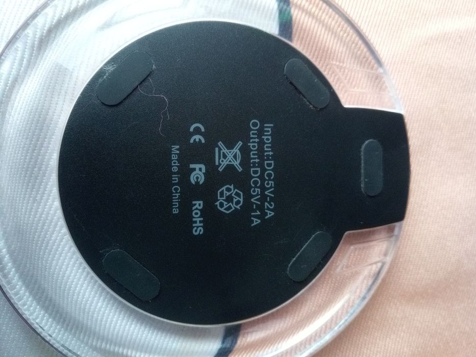 Безжично зарядно за смартфони