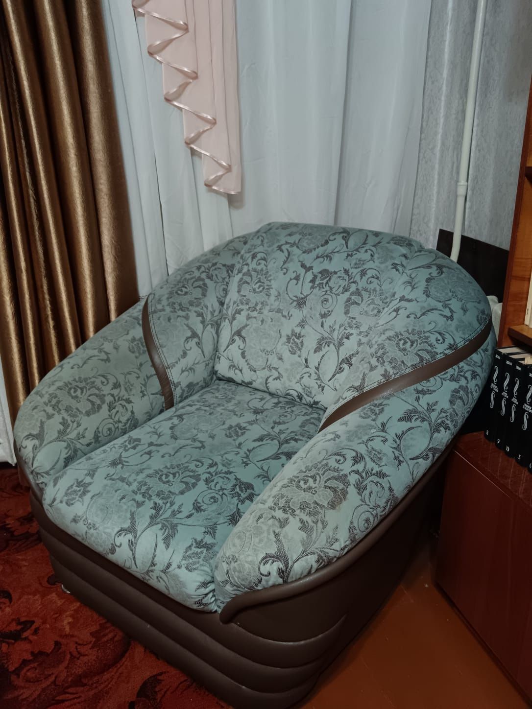 Продам диван раскладной