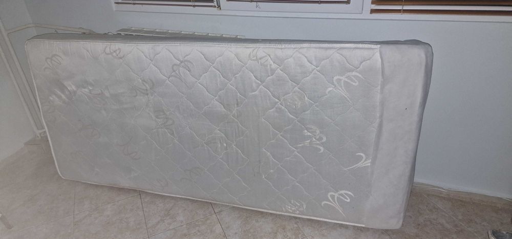 Едно лицеви матраци