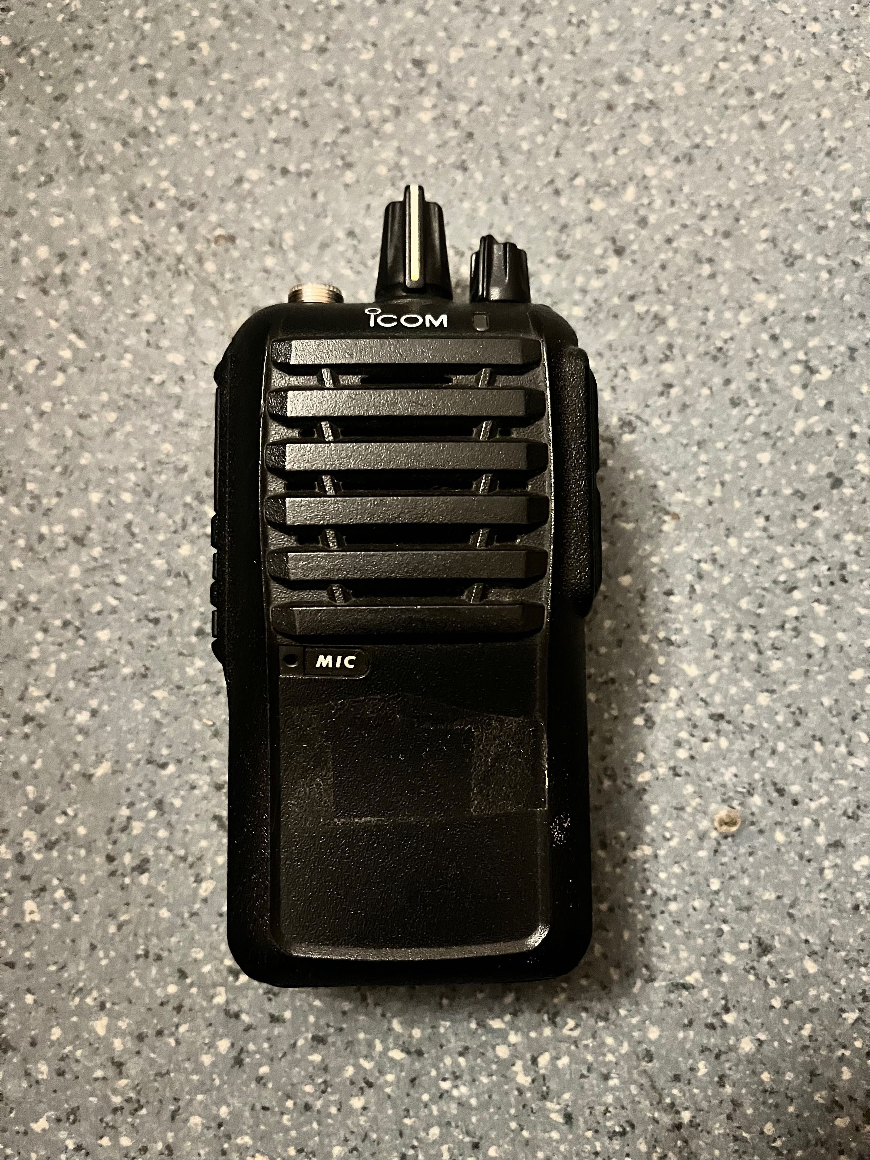 Рация Icom IC-F3003