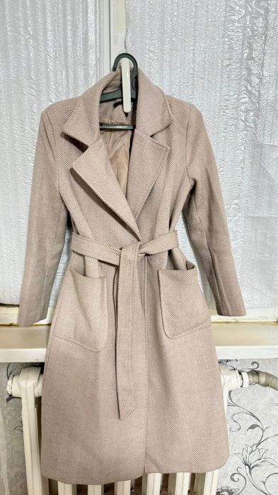 Куртки зимние цена договорная.