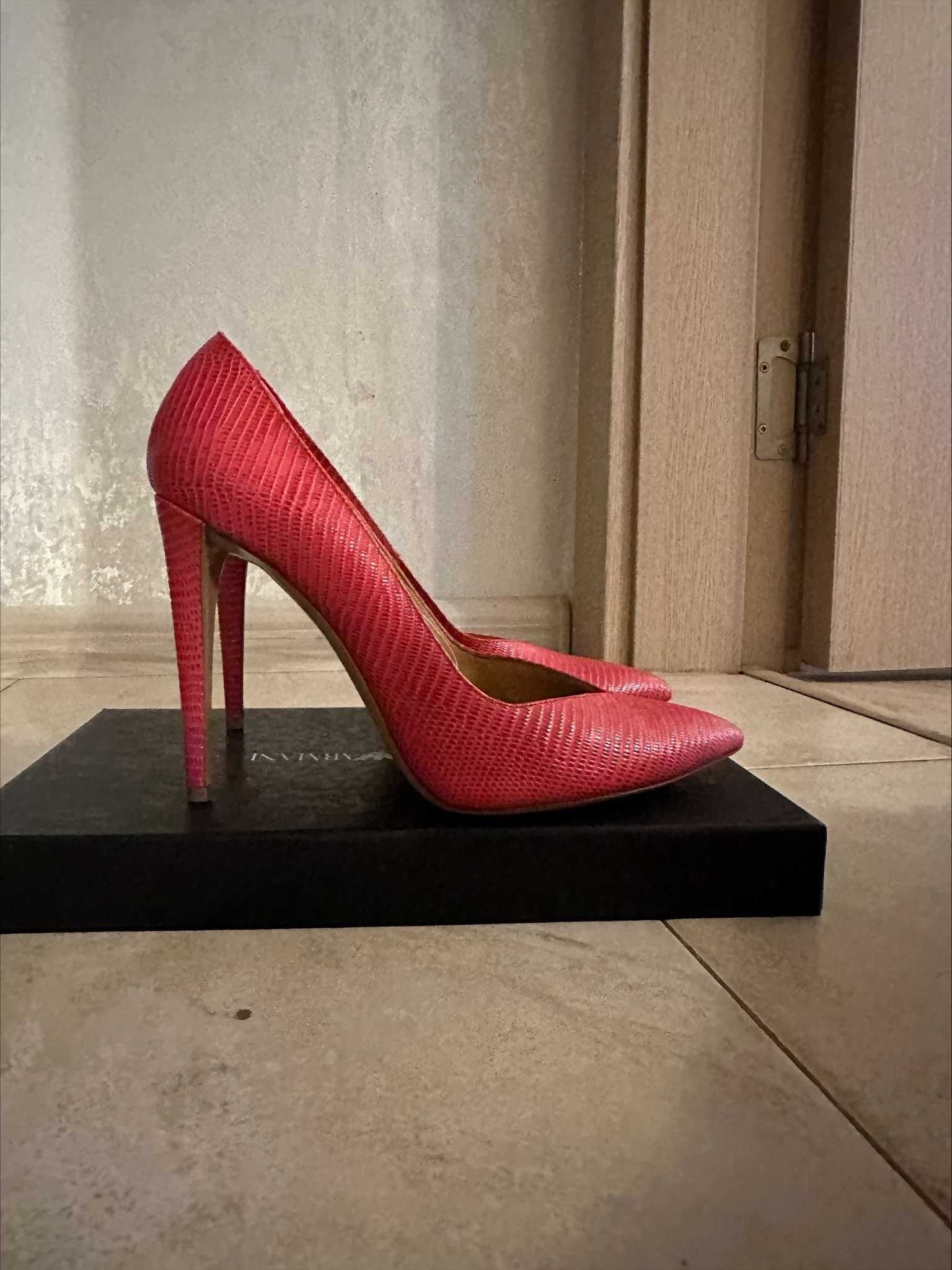 Обувки Emporio Armani, цвят фуксия, 39 номер