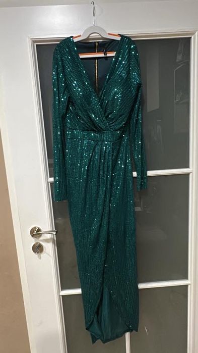 Страхотна рокля с пайети