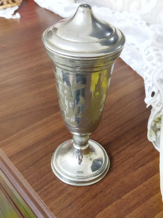 Спортивный кубок металлический