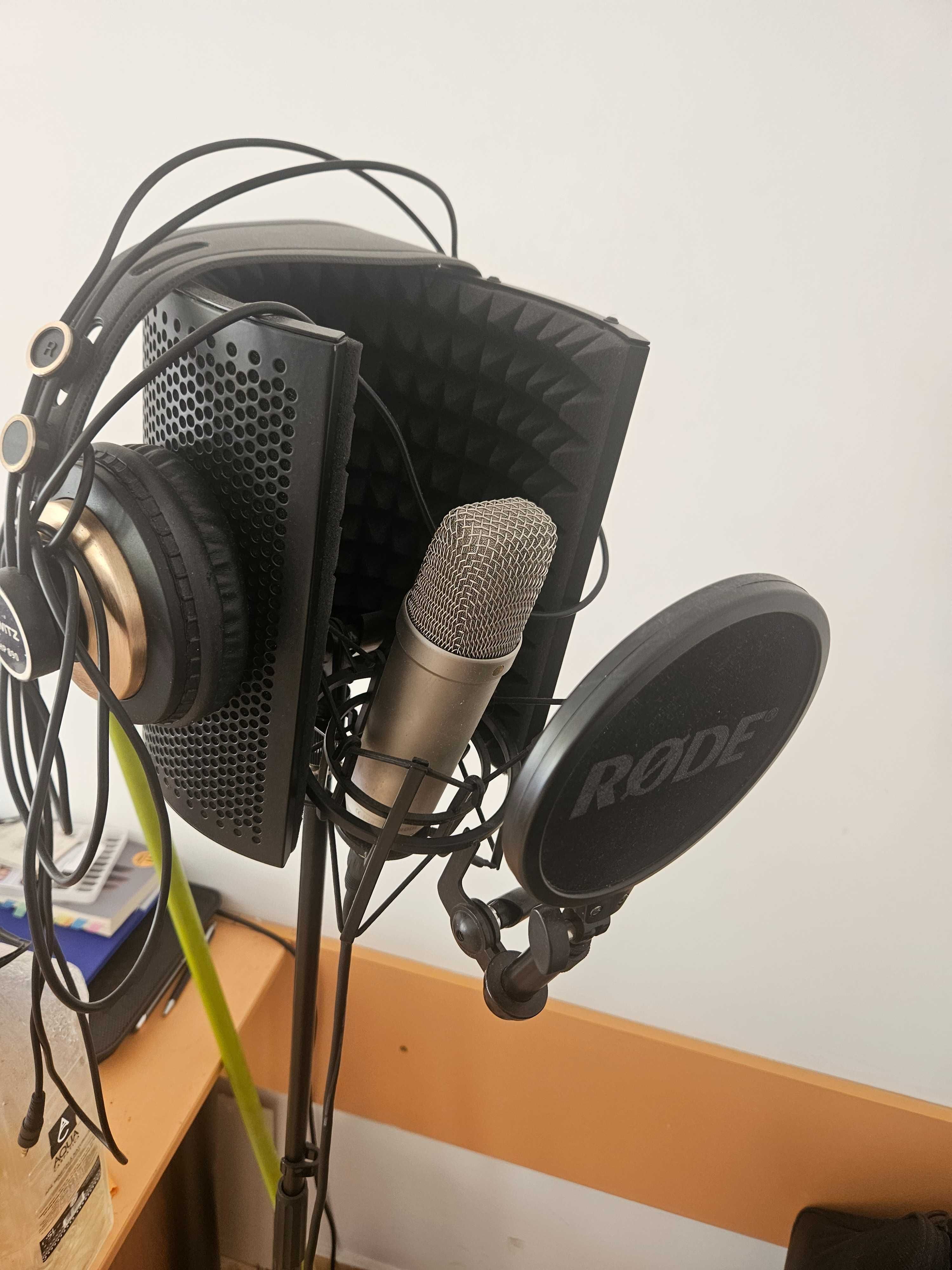 Home studio de vanzare .Microfon . Antifon. Interfata audio.