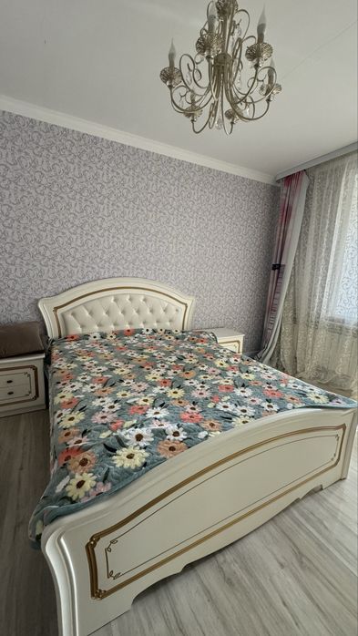 Продам спальный гарнитур