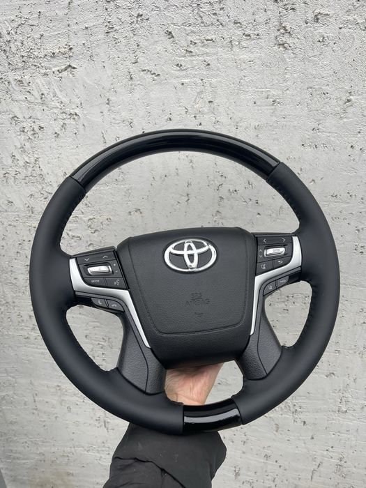 Руль на Toyota Land Cruiser 200, 150, 100 / новый руль на тойоту