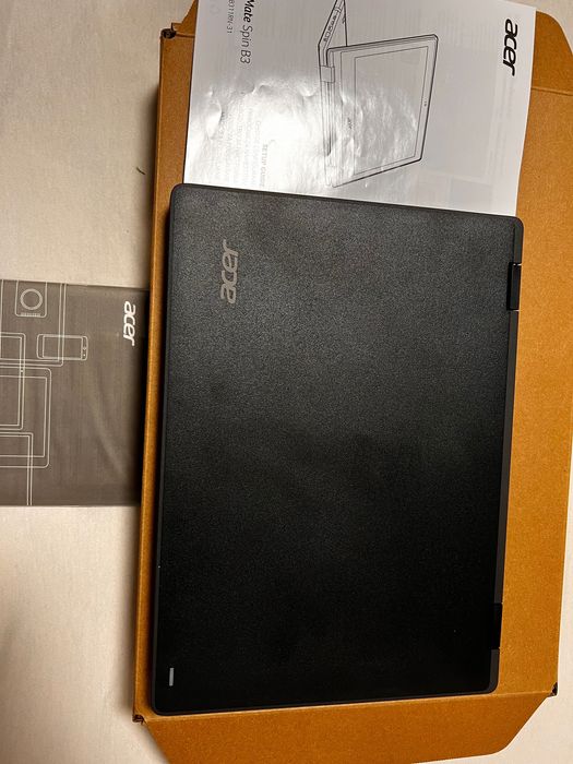 Лаптоп и таблет две в едно ACER  TravelMate Spin B3