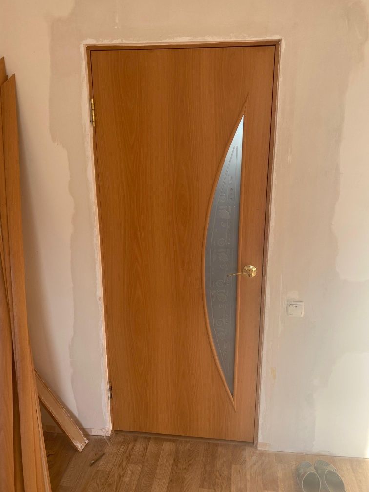 Продам б/у двери