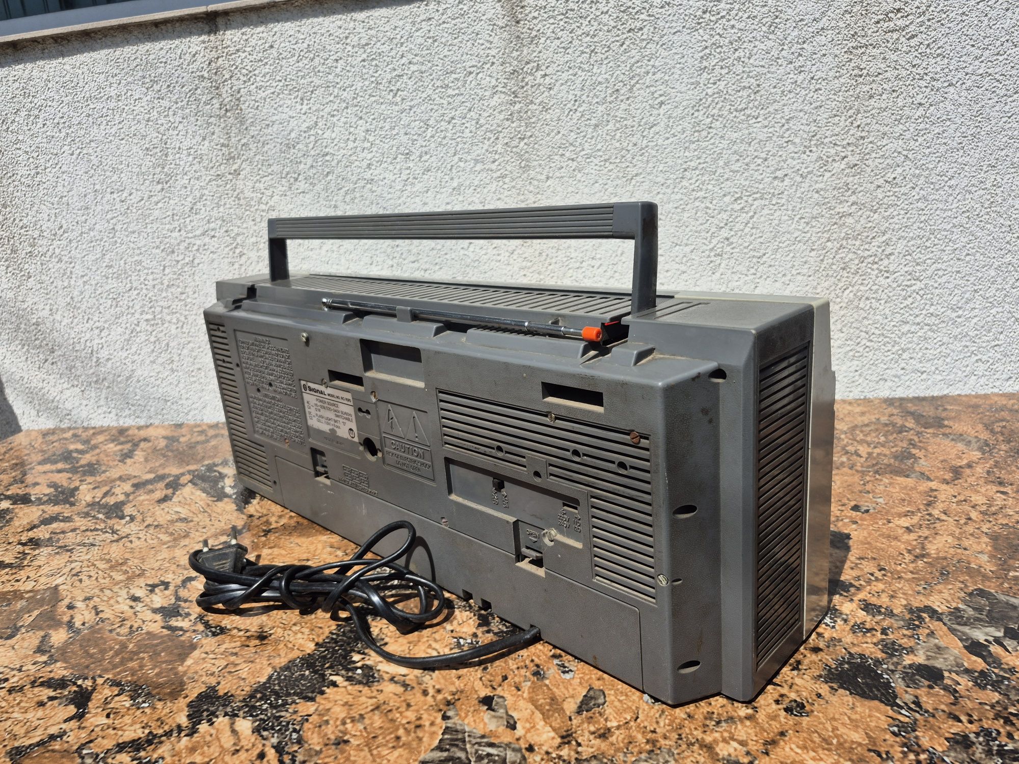 Radio Casetofon marca Signal, model RC- 7070,made in japan