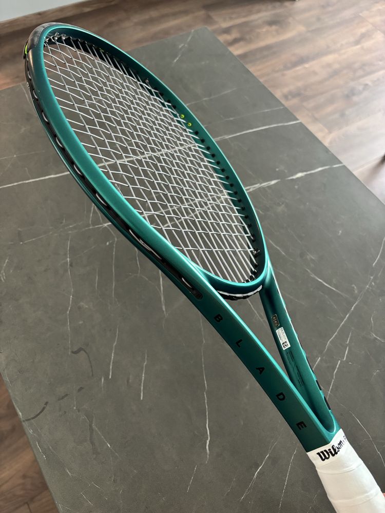 Wilson Blade 100 v9 16/19