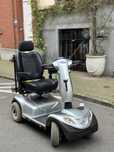 Scooter, cărucior electric, mobilitate redusa / handicap locomotor
