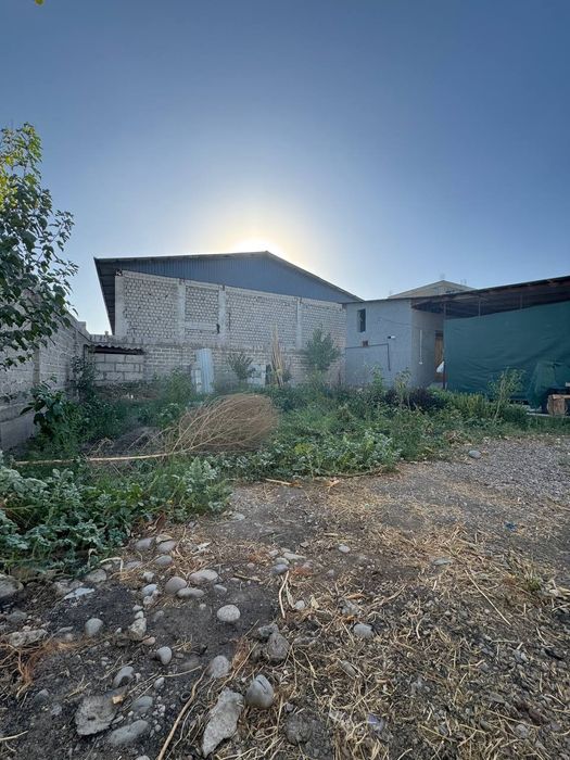 8 сотих ховли сотилади. 4 хонали