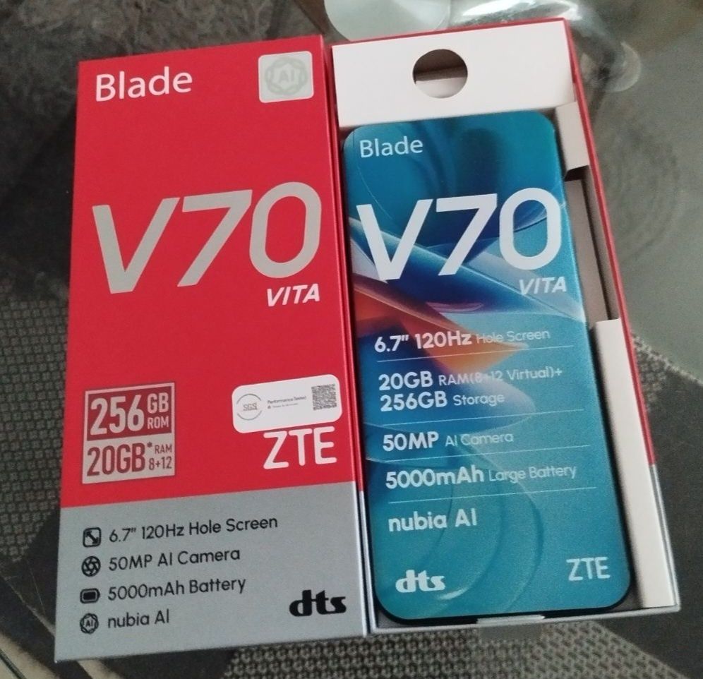 Телефон  V70 - чисто нов