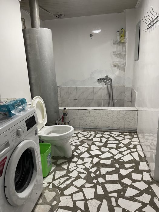 Kvartira BERUNIY metroga yaqin hovli