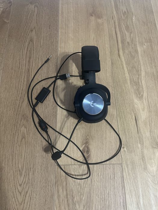 Casti gaming logitech g pro cadou suport de casti