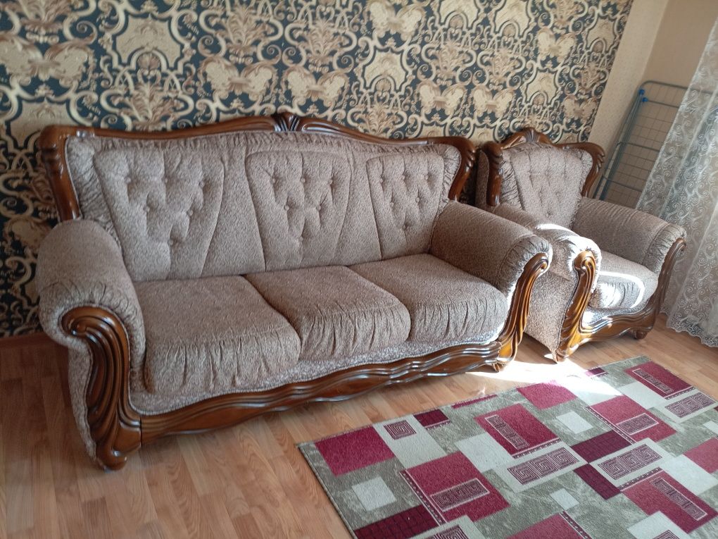 Продам диван и кресло