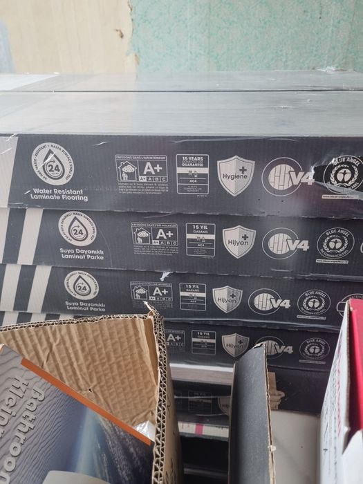 Ламиниран паркет 50кв.м.