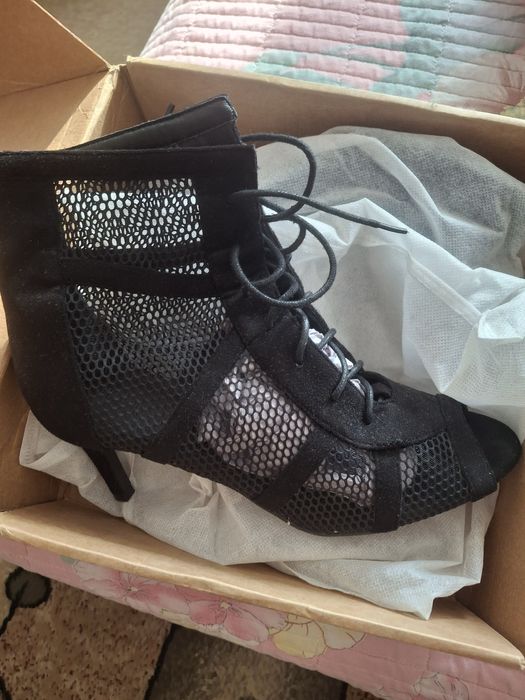 Продам хилсы 42 размер удобные