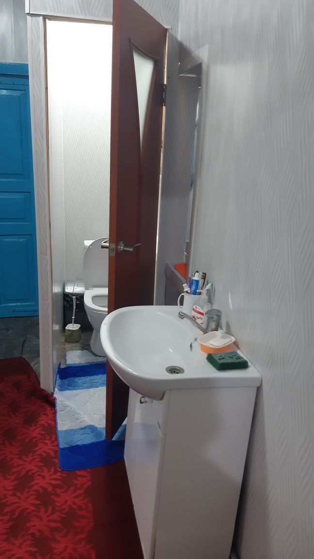 Продаётся дом, Уй сатылады