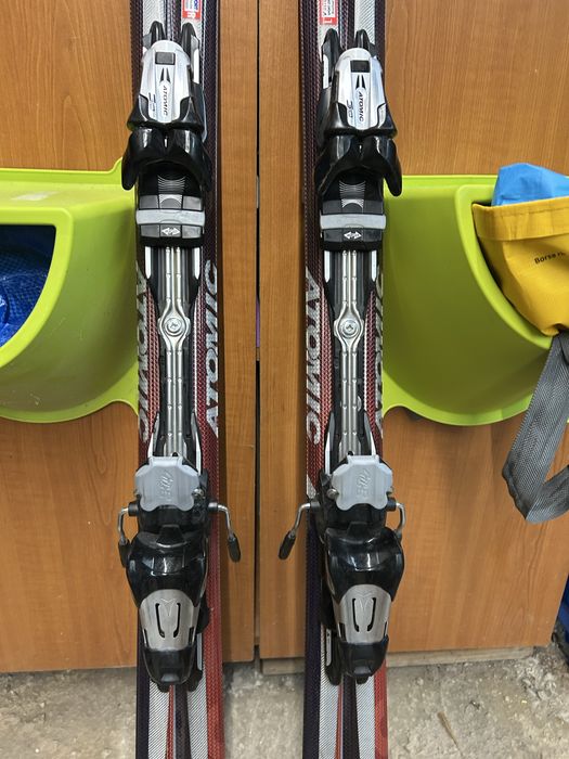 Schiuri Atomic 165cm