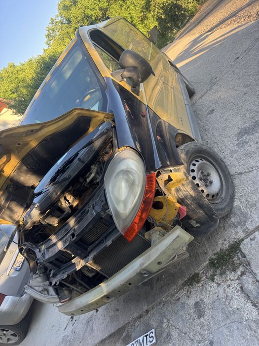 Dezmembrez opel vivaro, renaul trafic
