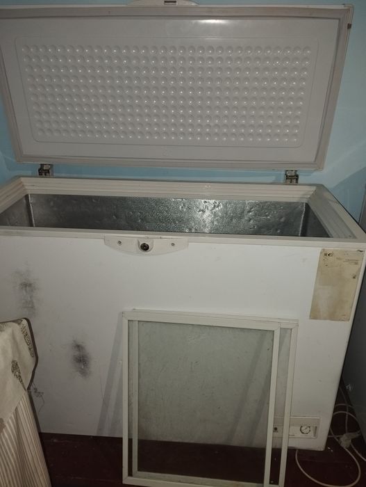 Sovutgich. Yaxshi ishlaydi.