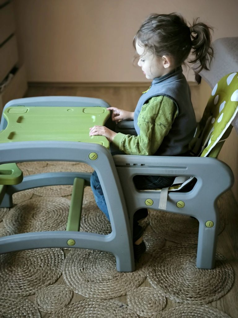 Scaun de masă 2 în 1 Kidscare, reglabil, rezistent