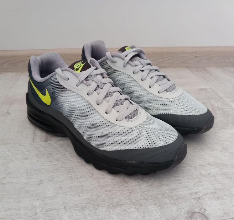 Обувки Nike air max INVIGOR