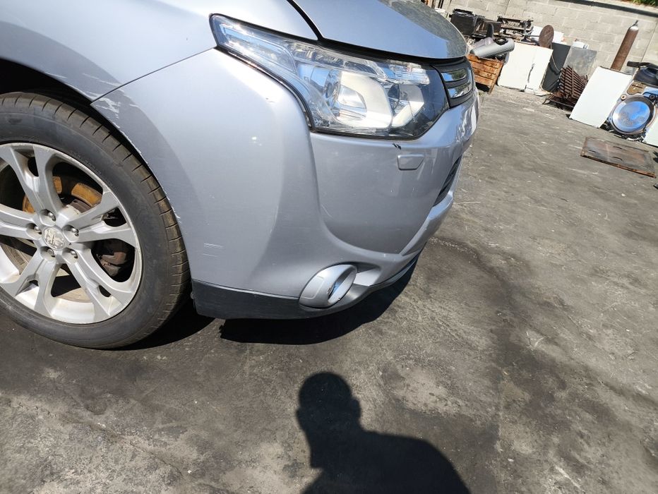 Предна броня за Mitsubishi Outlander
